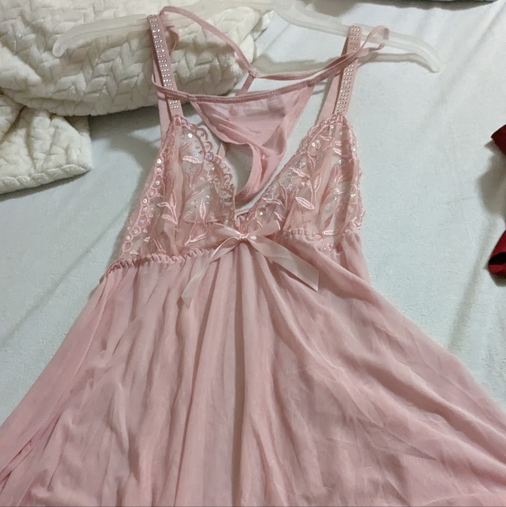 Nighty's - Picture 2 of 7